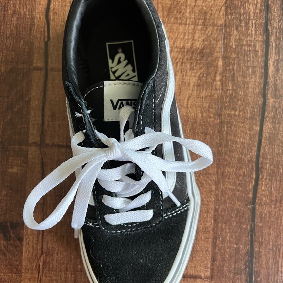 Boys Old Skool Vans - Picture 3 of 5